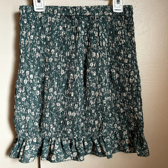 Floral Shirred Ruffle Mini Skirt green - Picture 8 of 9